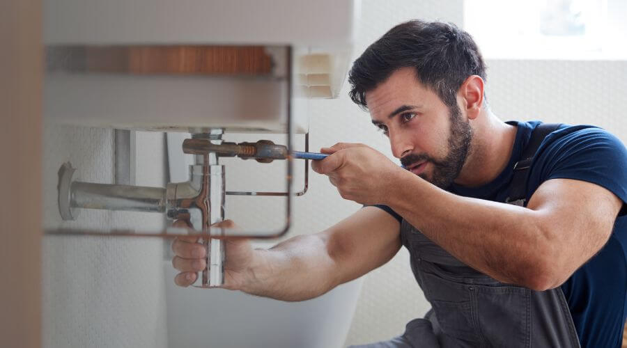 Local tankless water heater installation in Linn, MO
